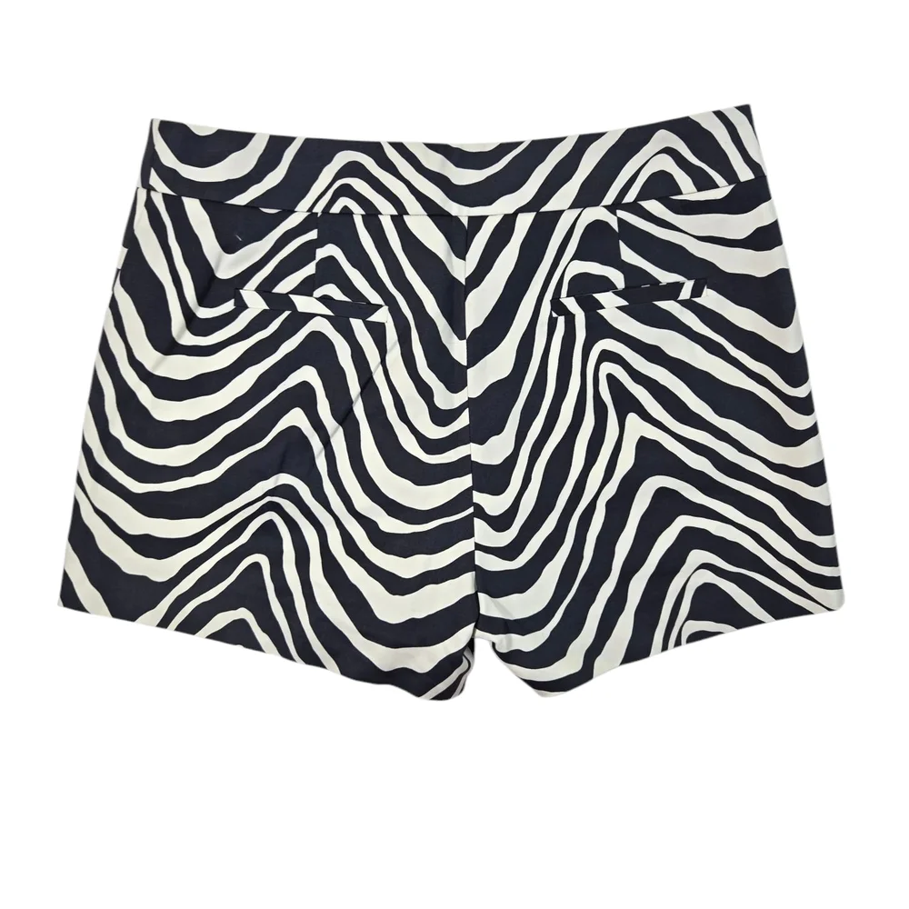 NWOT Zebra Print Marie Oliver Women's Shorts Sz 8 - Picture 4 of 10